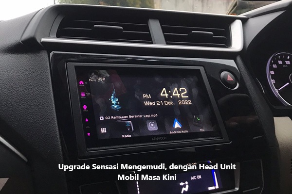 Head Unit Mobil